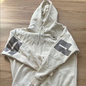 Puma Cream and Gray Sweatshirt Hoodie